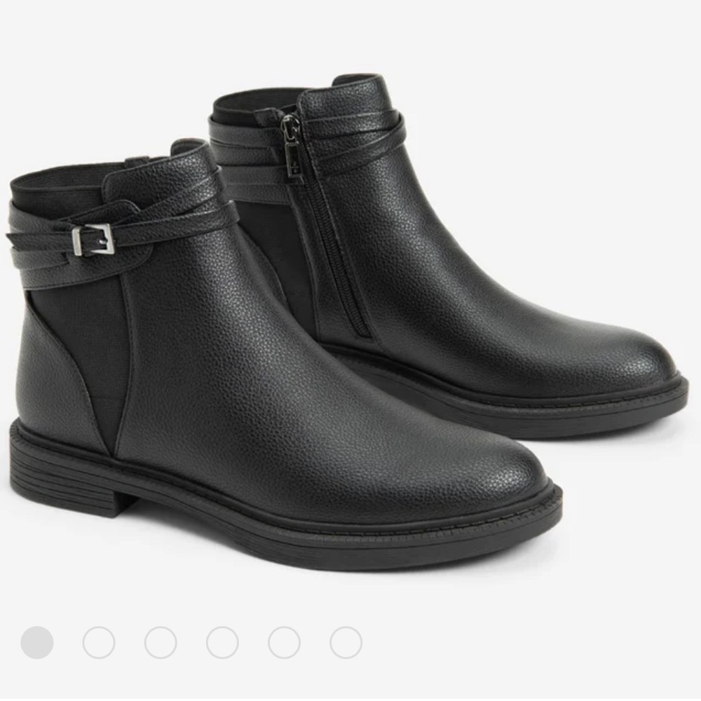 NWOT Kenneth Cole Ankle Boots